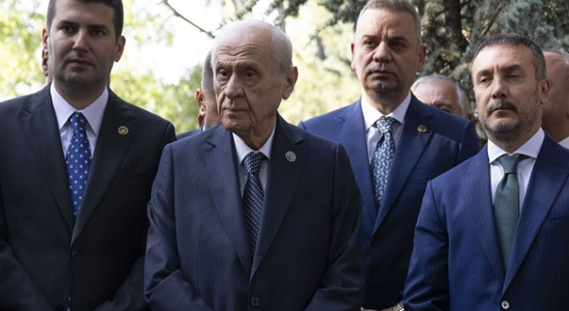 Bahçeli, Türkeş'in mezarında açıklama yaptı: Darbeler anayasası terk edilmeli