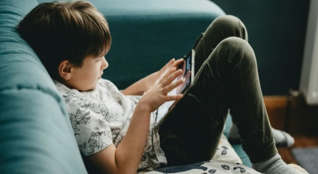 Avustralya'da sosyal medyaya 16 yaş sınırı: 5 milyona yakın hesap kapatıldı