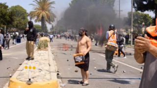 ABD'de protestocular göçmenlik binasına girdi
