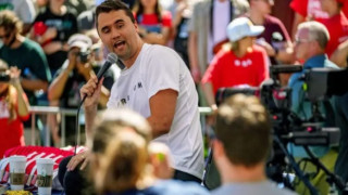 Charlie Kirk: Trump destekçisi muhafazakar aktivist silahlı saldırıda öldürüldü