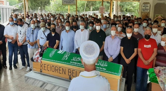 TEVFİK DİKER'İN ANNESİ TOPRAĞA VERİLDİ.. ÇİLLER VE ÖZAL YANLIZ BIRAKMADI