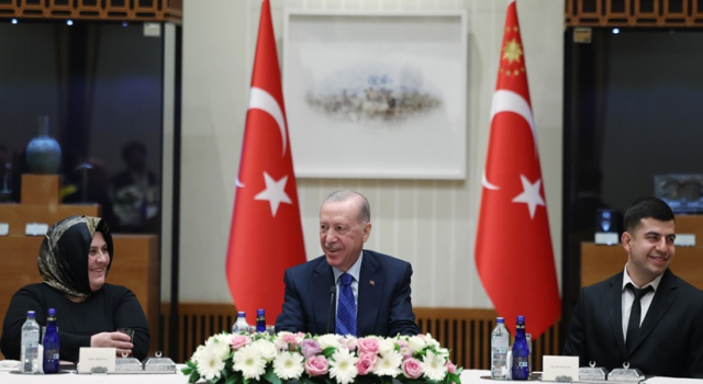 Erdoğan: “Emeklerini alın teriyle bereketlendiren çalışanlarımızın haklarını korumak temel önceliğimiz oldu”
