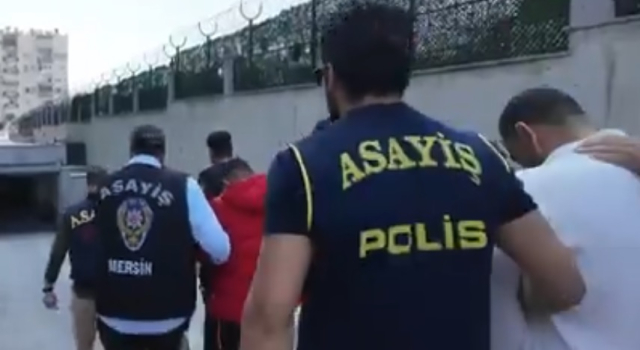 MERSİN’DEKİ SİLAH SIKANLAR YAKAYI ELE VERDİLER