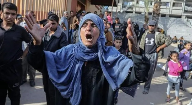 Gazze yardım merkezine saldırı: Onlarca ölü ve yaralı var