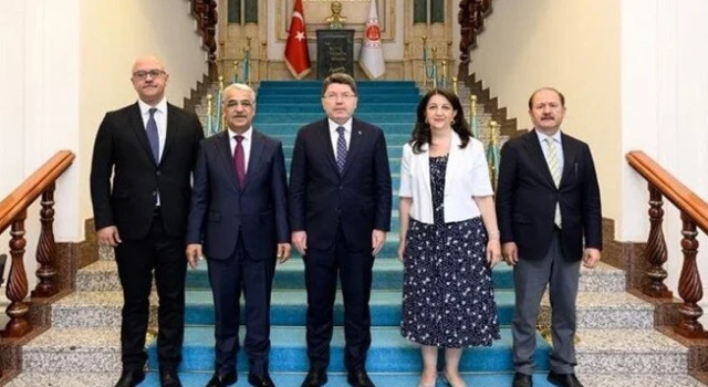 DEM Parti İmralı heyeti Adalet Bakanı Yılmaz Tunç ile görüştü