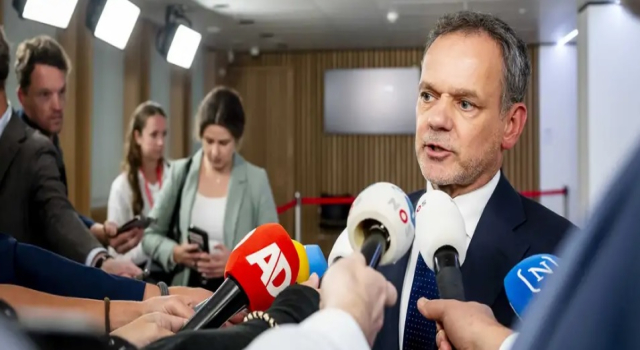 Hollanda hükümetinde İsrail krizi: Bakan istifa etti