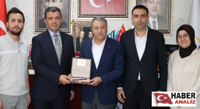 AK PARTİNİN EFSANE İSMİ MERSİN'DE ÖNEMLİ ZİYARETLERDE BULUNDU