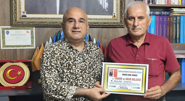 ÇETKODER'DEN ABDULLAH DUMAN'A TAKDİR VE ONUR BELGESİ