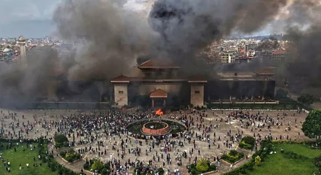 Sosyal medya yasağı hükümeti devirmişti: Nepal'in yeni başbakanı Discord üzerinden belirlendi