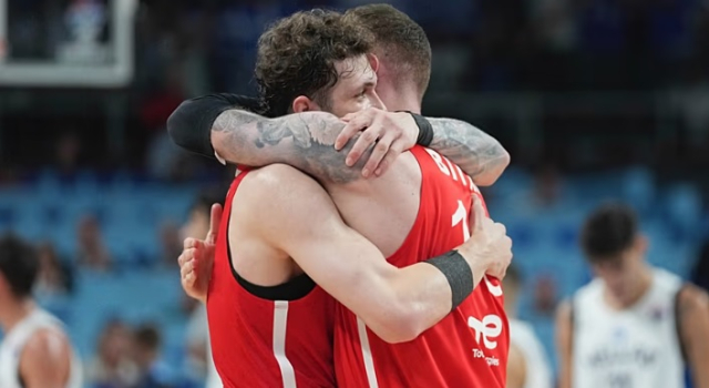 Türkiye, Eurobasket'te finalde: 12 Dev Adam'ın rakibi Almanya