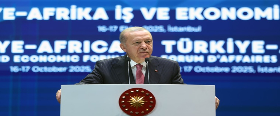 ERDOĞAN: "Üç kıtanın merkezindeki konumuyla Türkiye'nin kapısı dünyanın tüm yatırımcılarına açıktır"