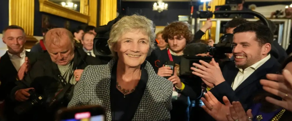 Solcu aday İrlanda'da cumhurbaşkanı oldu