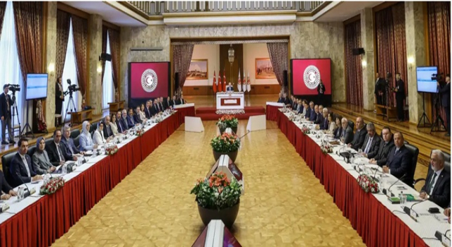 Süreç komisyonundan karar çıktı: Öcalan ziyaret edilecek