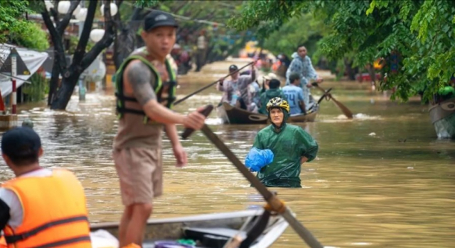 Vietnam'da sel felaketi: Can kaybı 90'a ulaştı, onlarca kişi kayıp