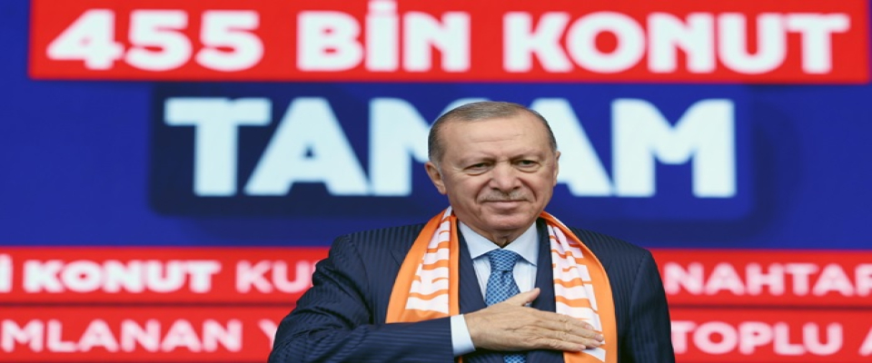 Cumhurbaşkanı Erdoğan: “455 bininci afet konutumuzu hak sahibi kardeşlerimize teslim etmenin gururunu yaşıyoruz”