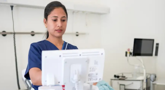 Bürokratik engeller nitelikli iş gücü açığını artırıyor