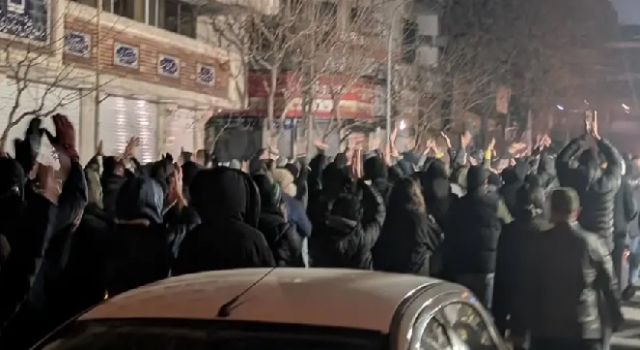 İran'da yeniden protestolar düzenlendi