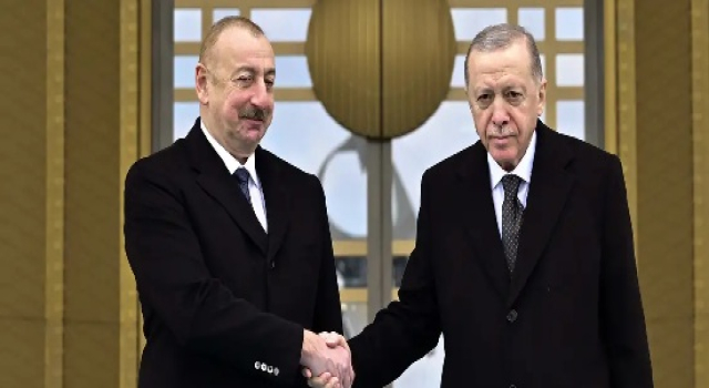 Azerbaycan: Cumhurbaşkanı danışmanı Oktay Saral uzaklaştırıldı