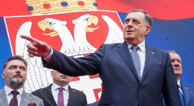 Bosna'da Sırp lider Dodik seçimlerde zafer ilan ederek Trump ve Putin'e teşekkür etti