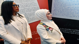 Emine Erdoğan, BM'de Şule Yüksel Şenler ve Malcolm X’in mirasını yaşatacak "Yankılar" sergisini açtı