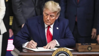 Trump, ABD seçim sistemine yeni dönemi getirecek kararnameyi imzaladı