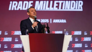 CHP 21. Olağanüstü Kurultayı: Özgür Özel yeniden genel başkan seçildi