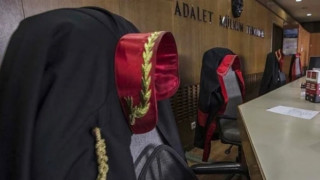 Kamu görevlilerine avukatlık stajında 'kolaylık' sağlayan yönetmelik iptal