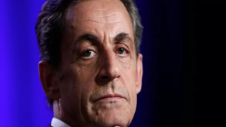 Eski Fransa Cumhurbaşkanı Nicolas Sarkozy'nin Liyakat Nişanı geri alındı
