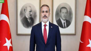 Bakan Fidan, Suriyeli mevkidaşı Şeybani ve ABD'nin Özel Temsilcisi Barrack'la görüştü