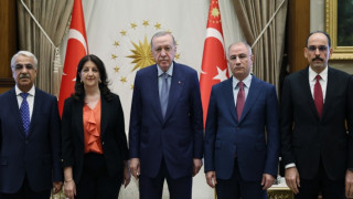 CUMHURBAŞKANIMIZ DEM HEYETİ İLE GÖRÜŞTÜ
