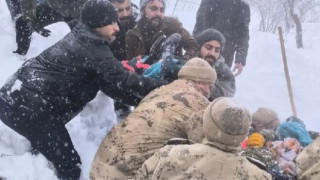 Türkiye genelinde kar: Çığ can aldı, ulaşım aksadı