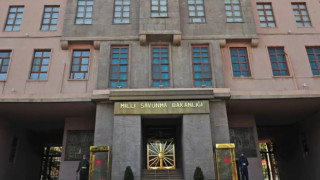 Katar'da düşen askerî helikopterde üç Türk hayatını kaybetti