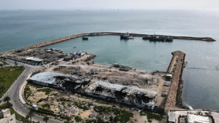 İngiltere: İran hücumbotları Hürmüz Boğazı'nda tankere ateş açtı
