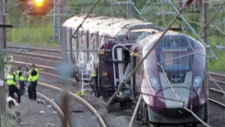 İngiltere'de iki tren çarpıştı: 1 ölü, 33'ü ağır 89 yaralı