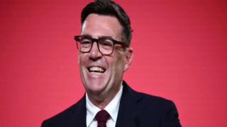 İngiltere'de İşçi Partisi liderliğine Andy Burnham seçildi