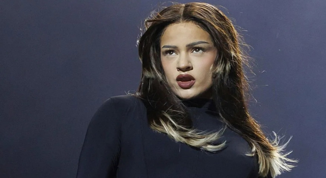 Rosalia'nın 'LUX' albümü: Vatikan'dan inanç ve maneviyat hakkındaki şarkılarına övgü