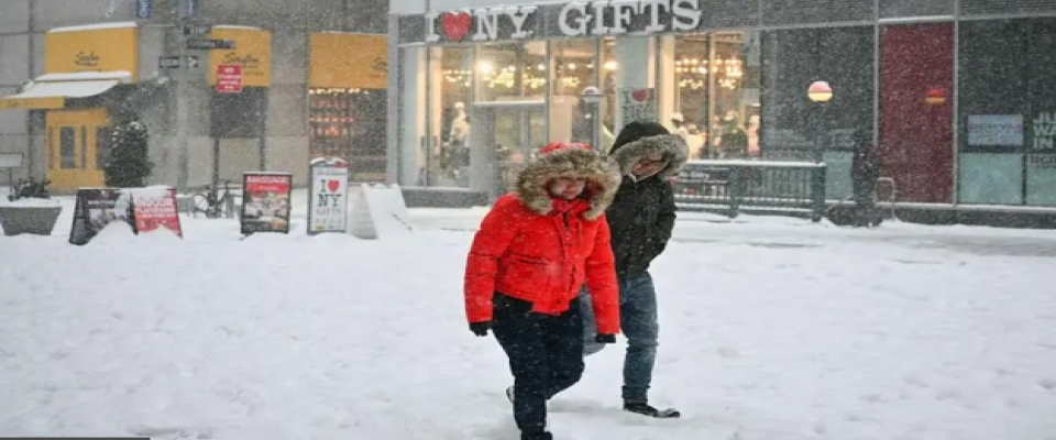 ABD'de kar fırtınası: En az 7 kişi hayatını kaybetti, yüz binlerce hane elektriksiz kaldı