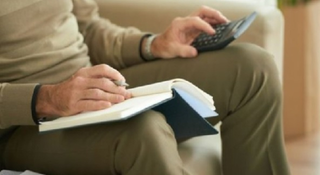 Emeklilerden yeni yıl için maaş düzenlemesi talebi