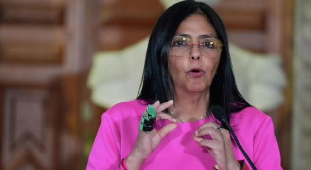 Trump’ın açıklaması sonrası Rodriguez konuştu: 'Ticari uçuşlar için kapılar açık'