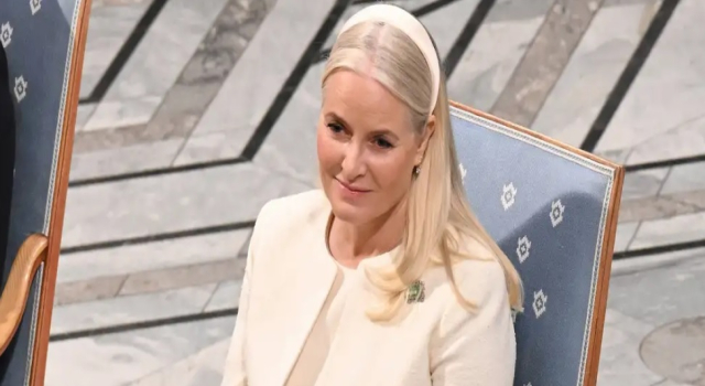 Epstein skandalı Norveç'i sarsıyor: Prenses özür diledi