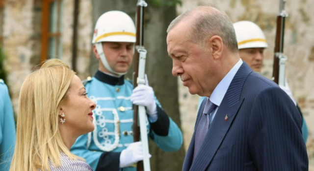 Erdoğan ve Meloni telefonla görüştü: Bölgesel konular ele alındı