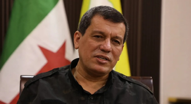 Kürtlerin öncülüğündeki SDG güçleri, Suriye ordusuna katılarak kendini feshettiğini duyurdu