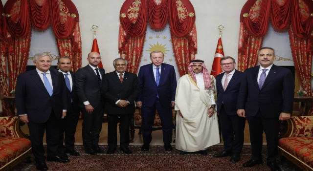 Cumhurbaşkanı Erdoğan, R4+E3 Toplantısı için İstanbul'a gelen dışişleri bakanlarını kabul etti