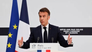 Macron: 'Demokrasi taahhütlerini yerine getiren bir Türkiye'ye ihtiyaç var'