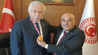 ÇETKODER’DEN CELAL ADAN’A İKİ ÖDÜL BİRDEN