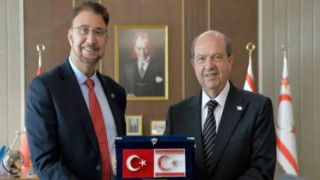 İngiltere'nin Türkiye ticaret elçisi, Kuzey Kıbrıs ziyareti nedeniyle görevinden istifa etti