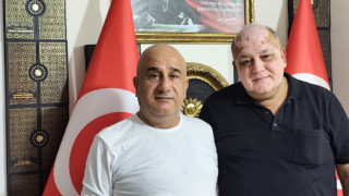 NUR TURİZM SAHİBİ İŞ İNSANI AHMET NUR’DAN ÜSTAT GÖKTAŞ’A NEZAKET ZİYARETİ