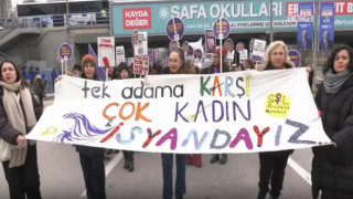 Kadınlar erkek şiddetine karşı Ankara'da sokağa çıktı