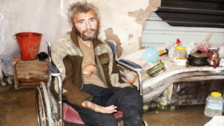 Muşambanın içinde yaşam mücadelesi