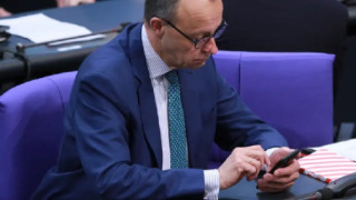 Almanya Başbakanı Merz'den sosyal medya yaş sınırına destek